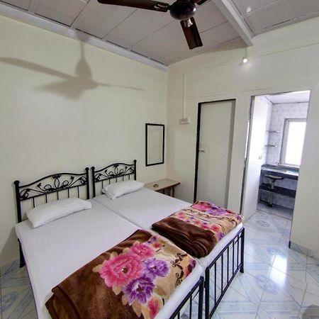 Sameena Guest House Панчгани Экстерьер фото