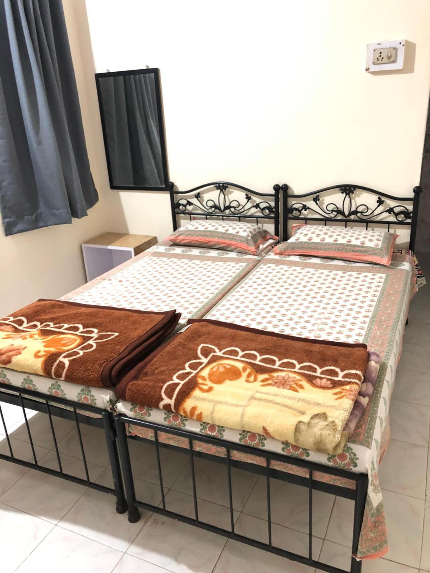 Sameena Guest House Панчгани Экстерьер фото
