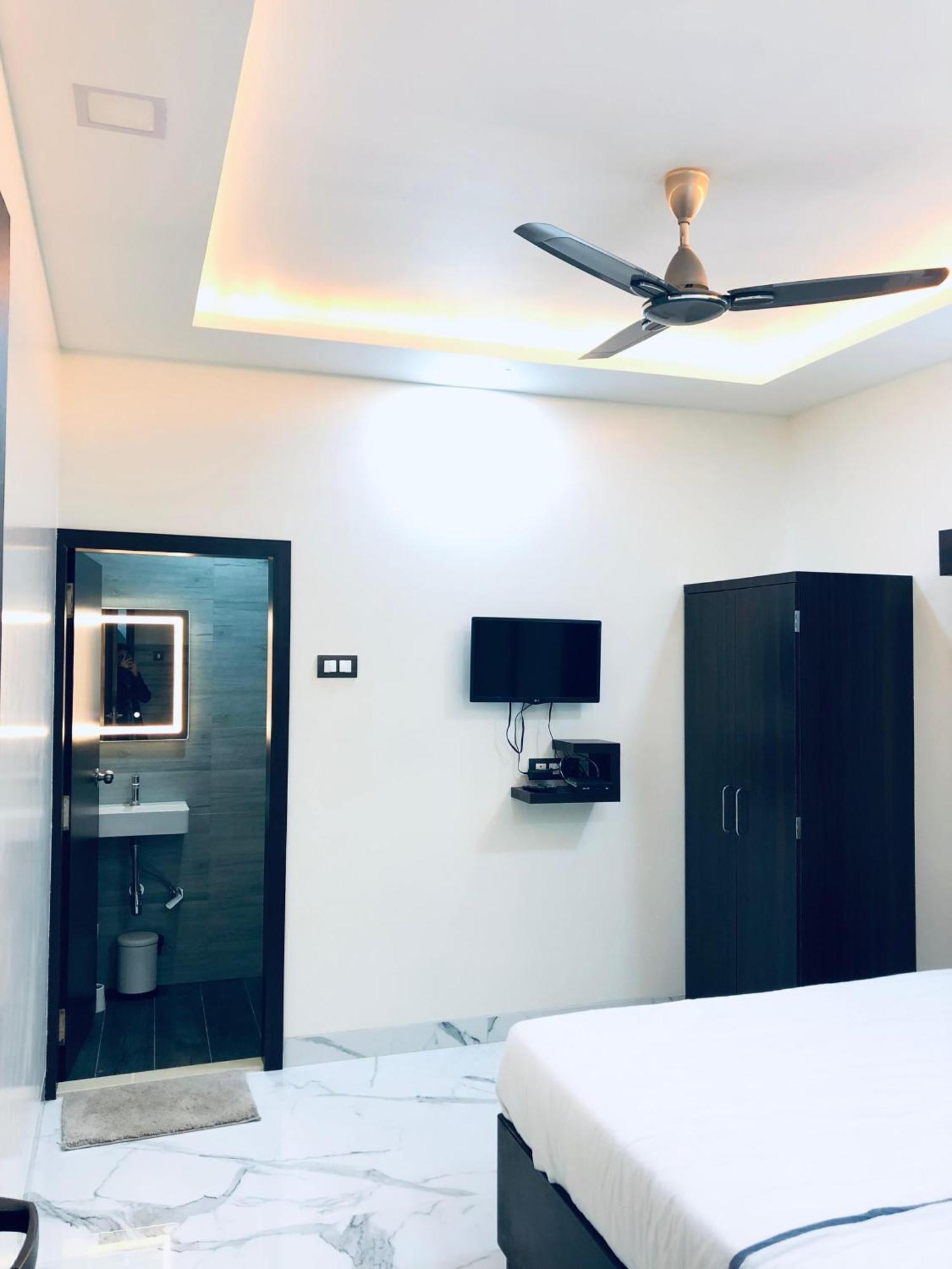 Sameena Guest House Панчгани Экстерьер фото