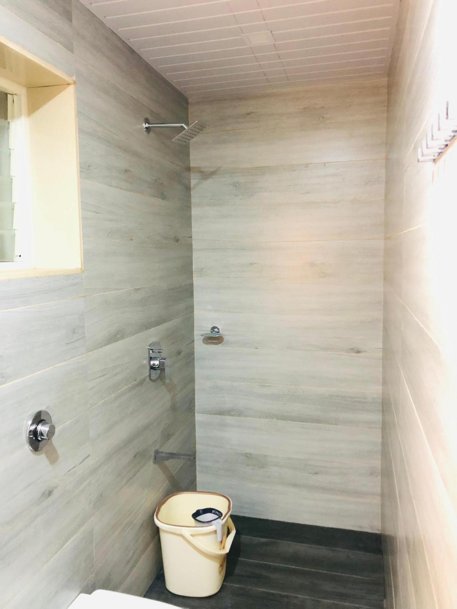 Sameena Guest House Панчгани Экстерьер фото