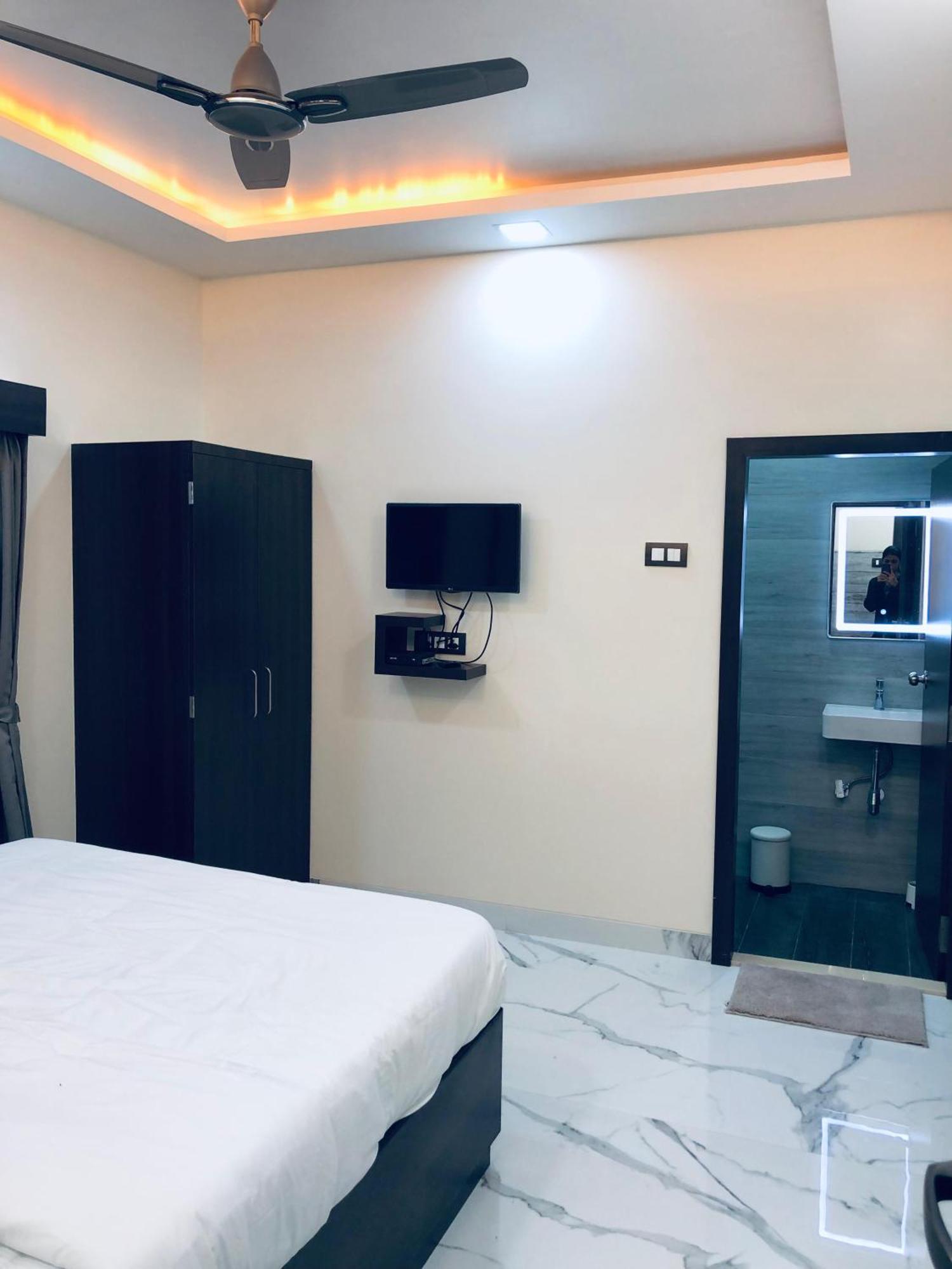 Sameena Guest House Панчгани Экстерьер фото