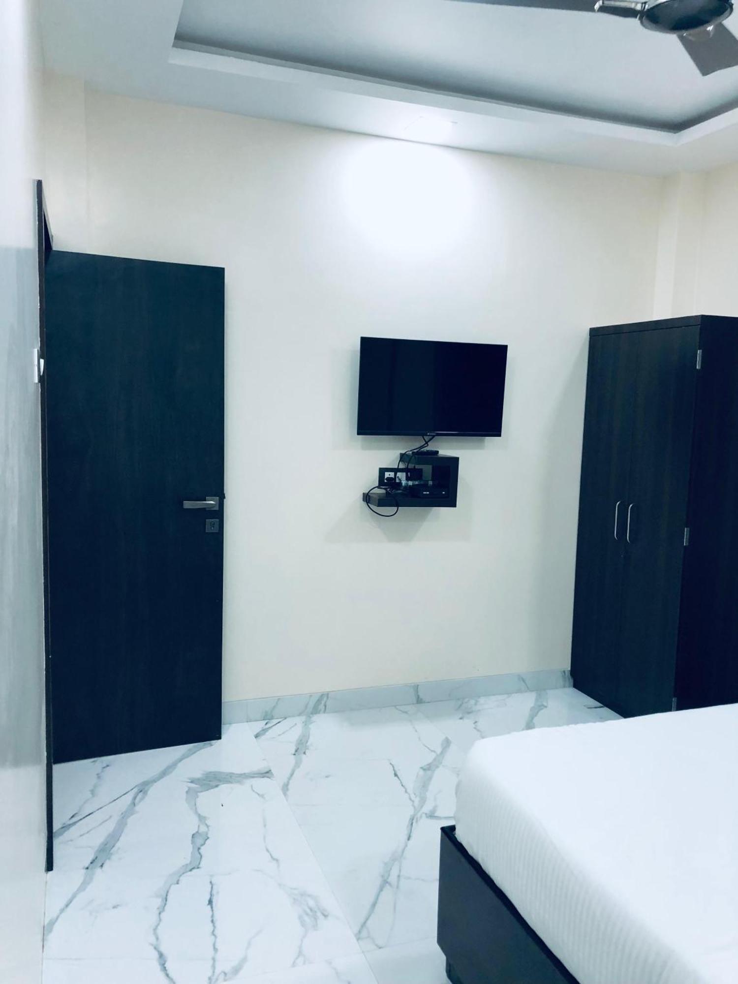 Sameena Guest House Панчгани Экстерьер фото