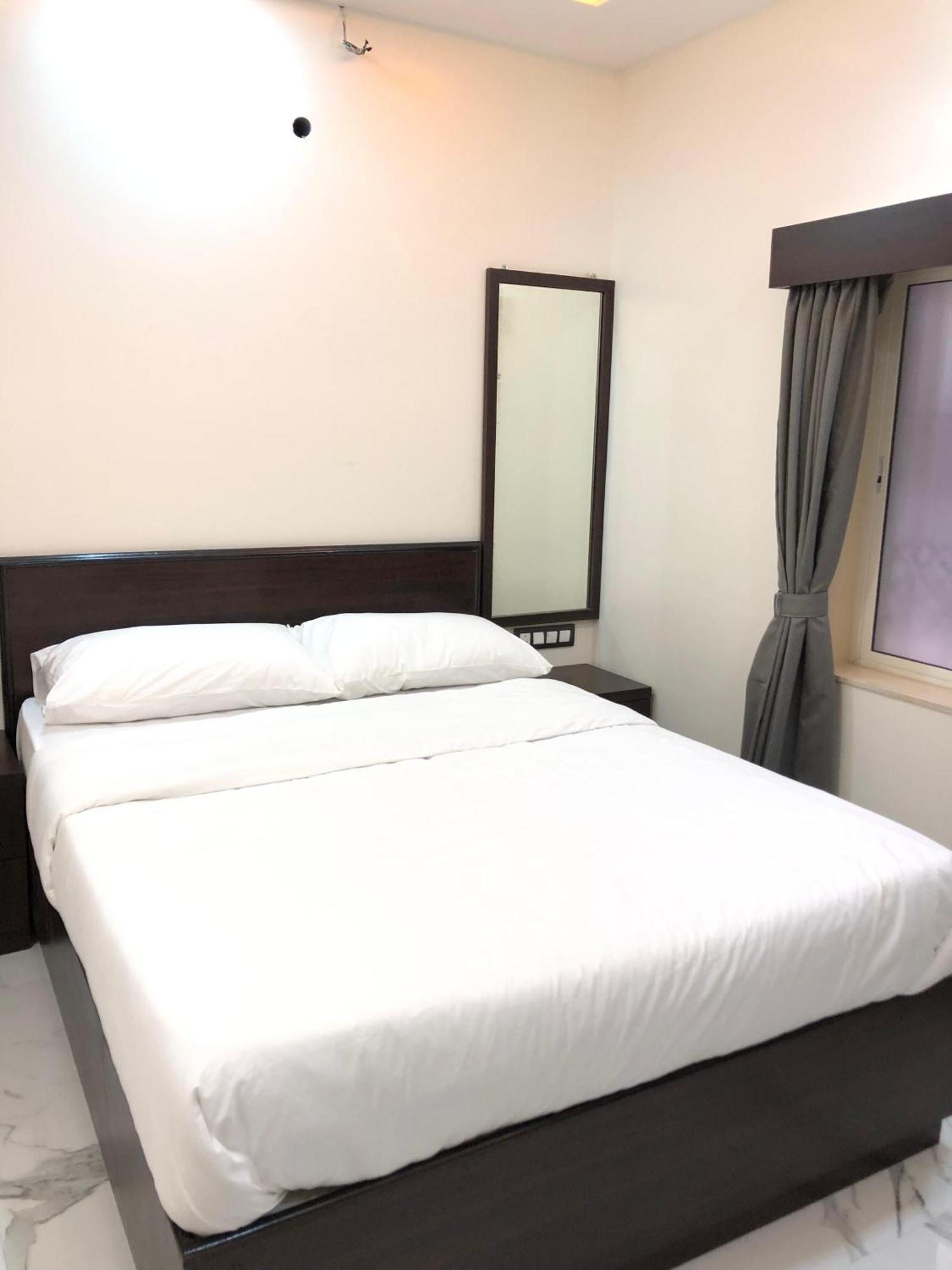 Sameena Guest House Панчгани Экстерьер фото