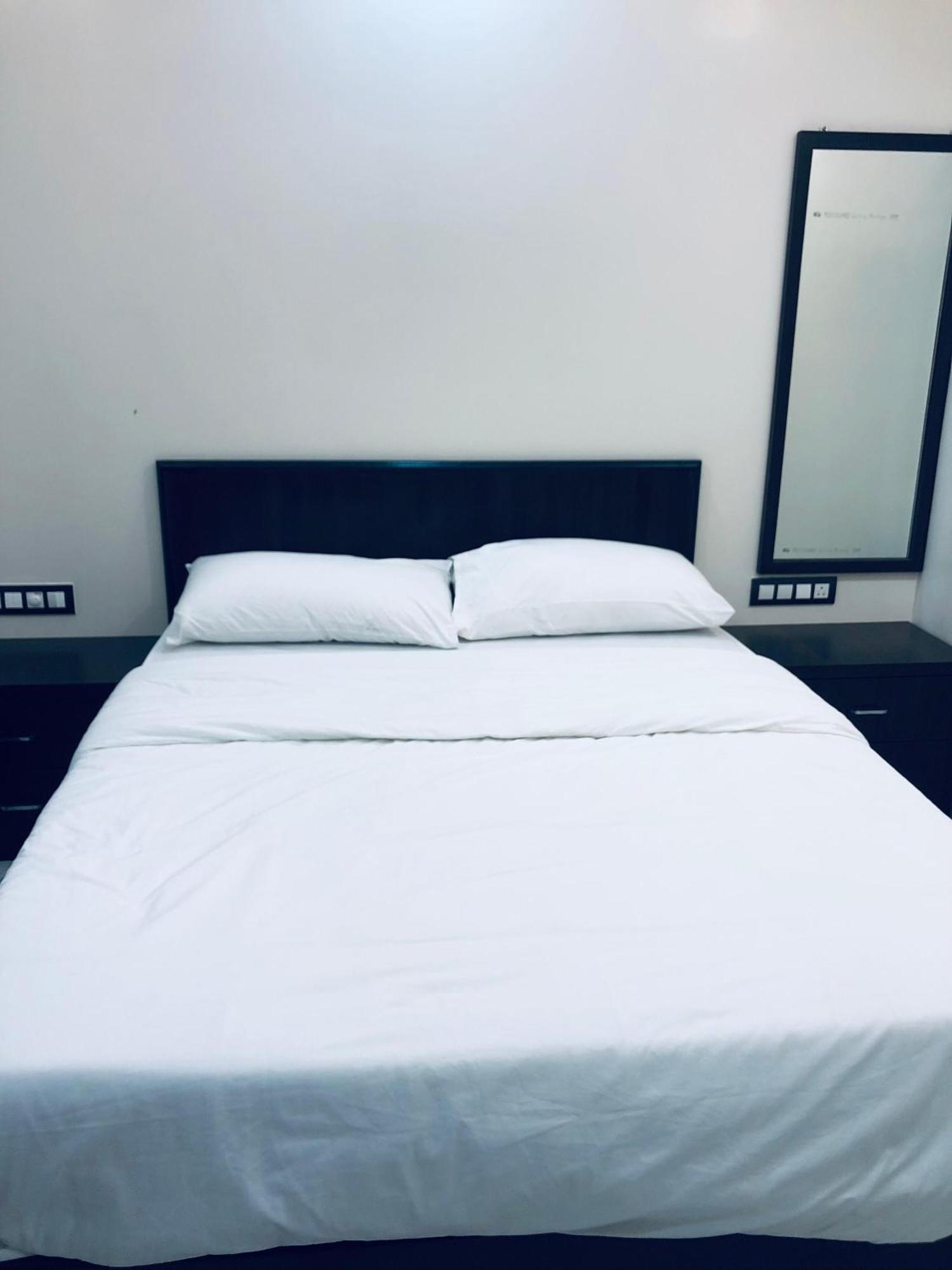 Sameena Guest House Панчгани Экстерьер фото