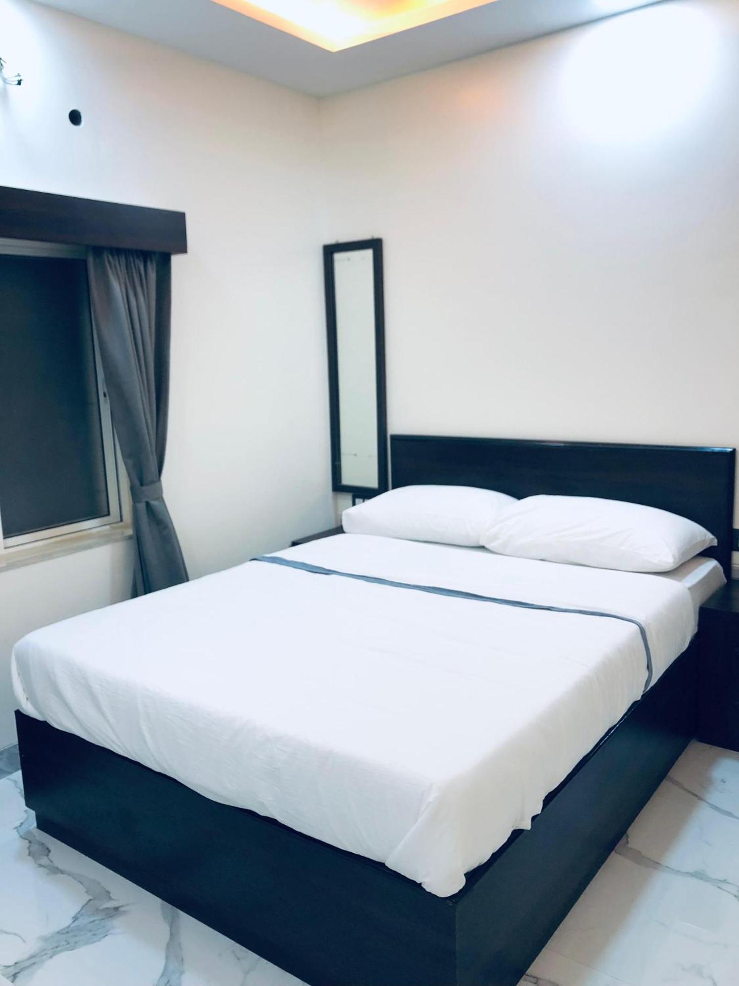 Sameena Guest House Панчгани Экстерьер фото